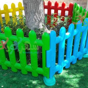 نرده پلاستیکی جدا کننده فضای بازی کودک